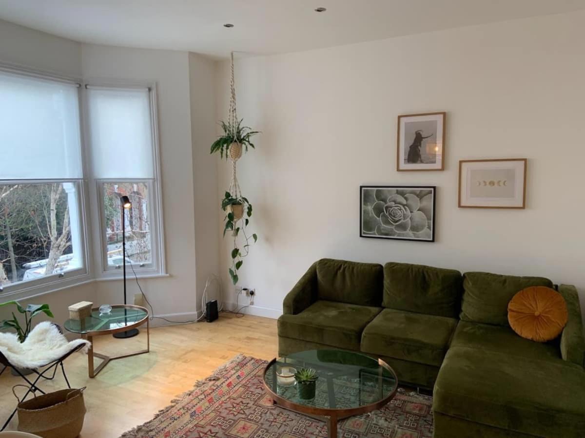 Lovely Spacious 1-Bedroom Flat In Tufnell Park Close To Central Londres Exterior foto