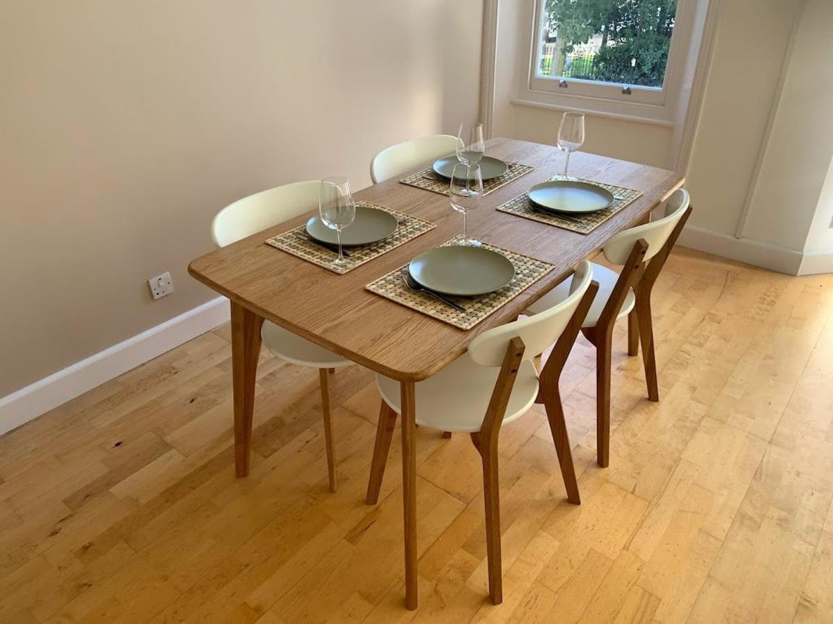Lovely Spacious 1-Bedroom Flat In Tufnell Park Close To Central Londres Exterior foto